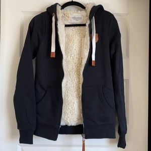 BNWT Wanakome Thalia jacket in Black, size XS